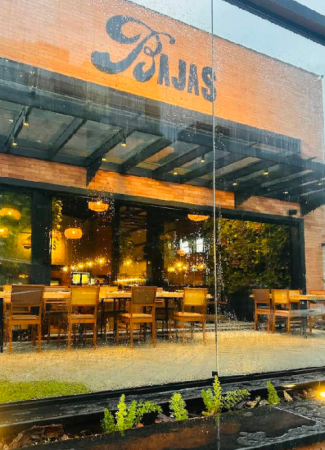 Bajas Restaurante & Bar