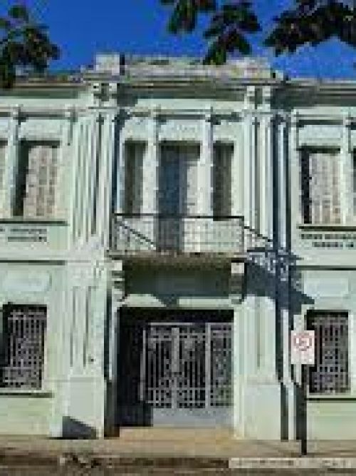 Biblioteca Municipal Dr. Almeida Magalhães